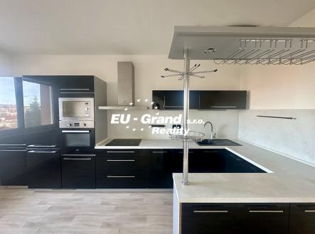 Pronájem bytu, 3+1, 77 m²