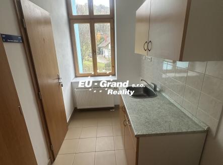 Pronájem kanceláře, 107 m²