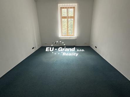 Pronájem kanceláře, 107 m²