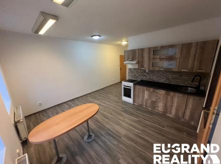 Pronájem bytu, 3+kk, 70 m²