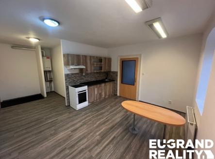 Pronájem bytu, 3+kk, 70 m²