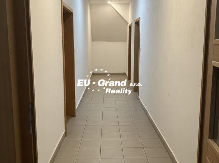 Pronájem kanceláře, 94 m²