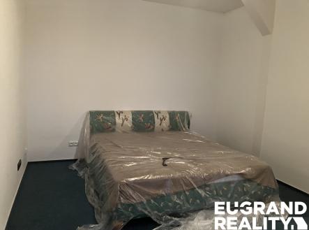 Pronájem kanceláře, 151 m²