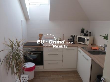 Pronájem bytu, 2+kk, 60 m²