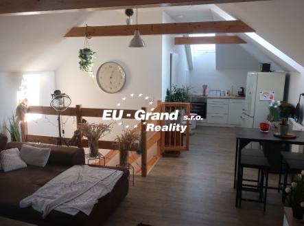 Pronájem bytu, 2+kk, 60 m²