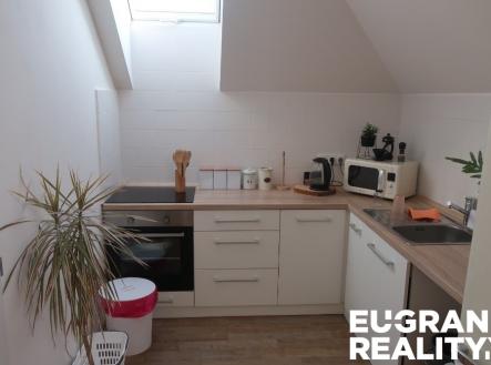 Pronájem bytu, 2+kk, 60 m²