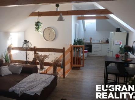 Pronájem bytu, 2+kk, 60 m²