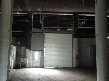 Pronájem komerčního objektu, sklad, 3 100 m²