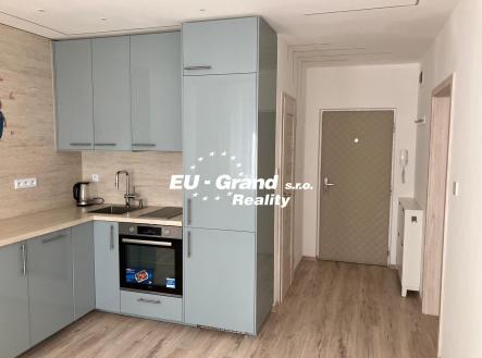 Pronájem bytu, 2+kk, 35 m²