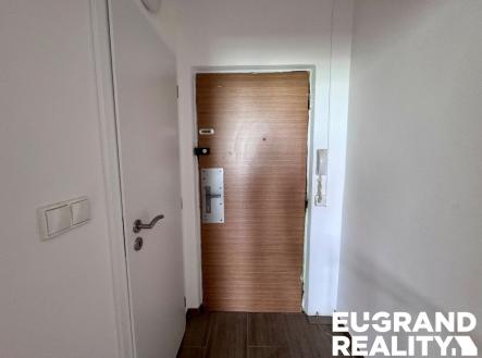 Pronájem bytu, 1+kk, 27 m²