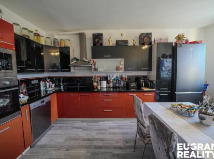 Prodej bytu, 4+1, 100 m²