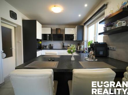 Prodej domu/vily, 216 m²