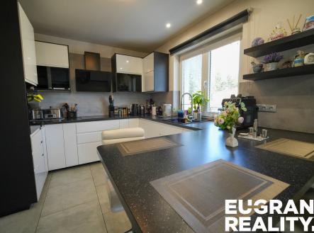 Prodej domu/vily, 216 m²