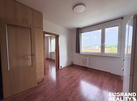Pronájem bytu, 1+1, 37 m²