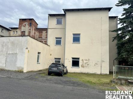 Pronájem komerčního objektu, výroba, 2 400 m²