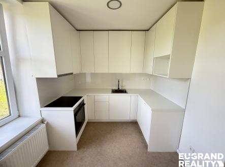 Pronájem bytu, 3+kk, 58 m²