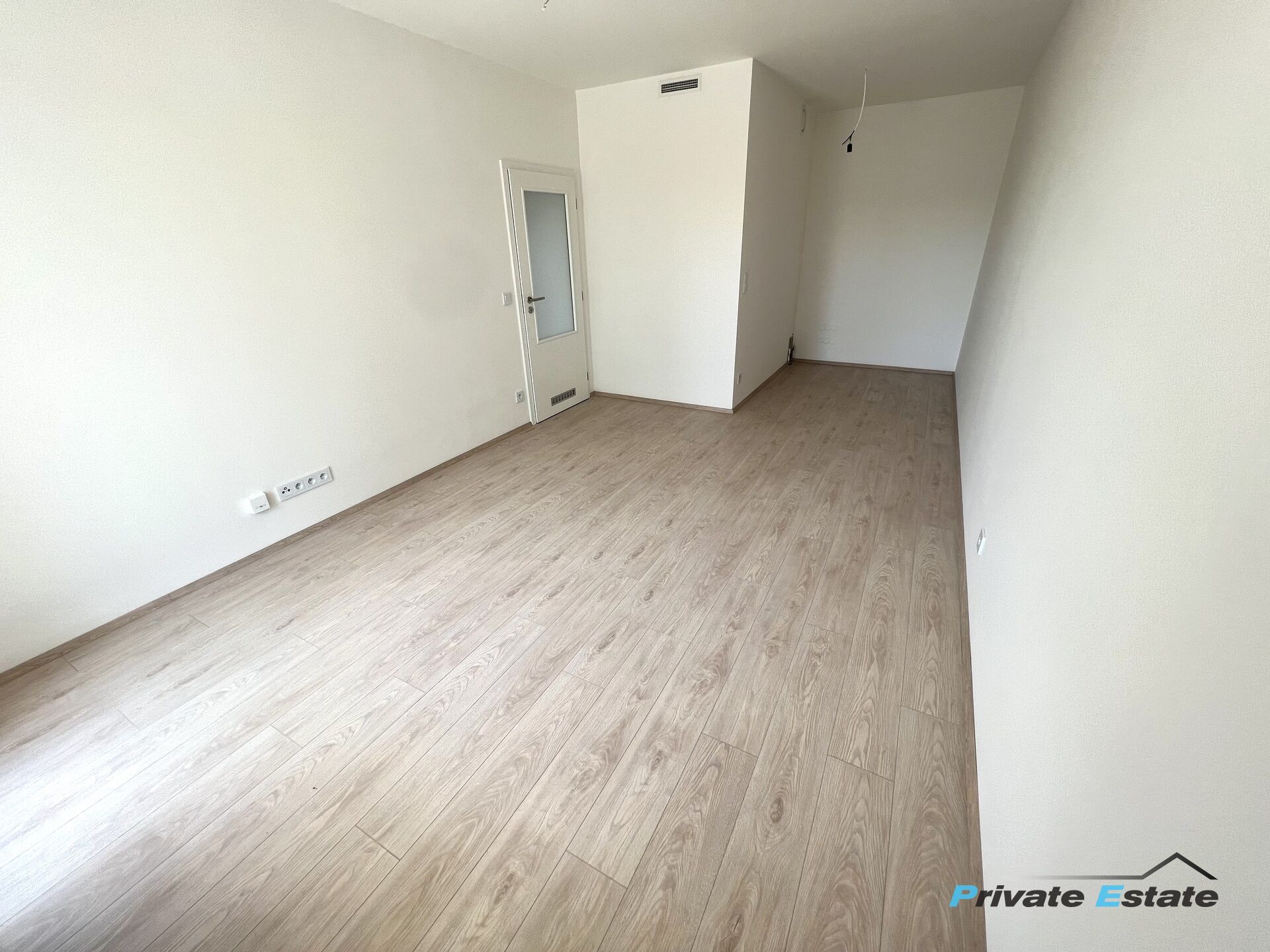 Prodej bytu (45,3m2)  2+kk s terasou (21,3) a parkovacím stáním, novostavba - Fr. Diviše, Praha 10