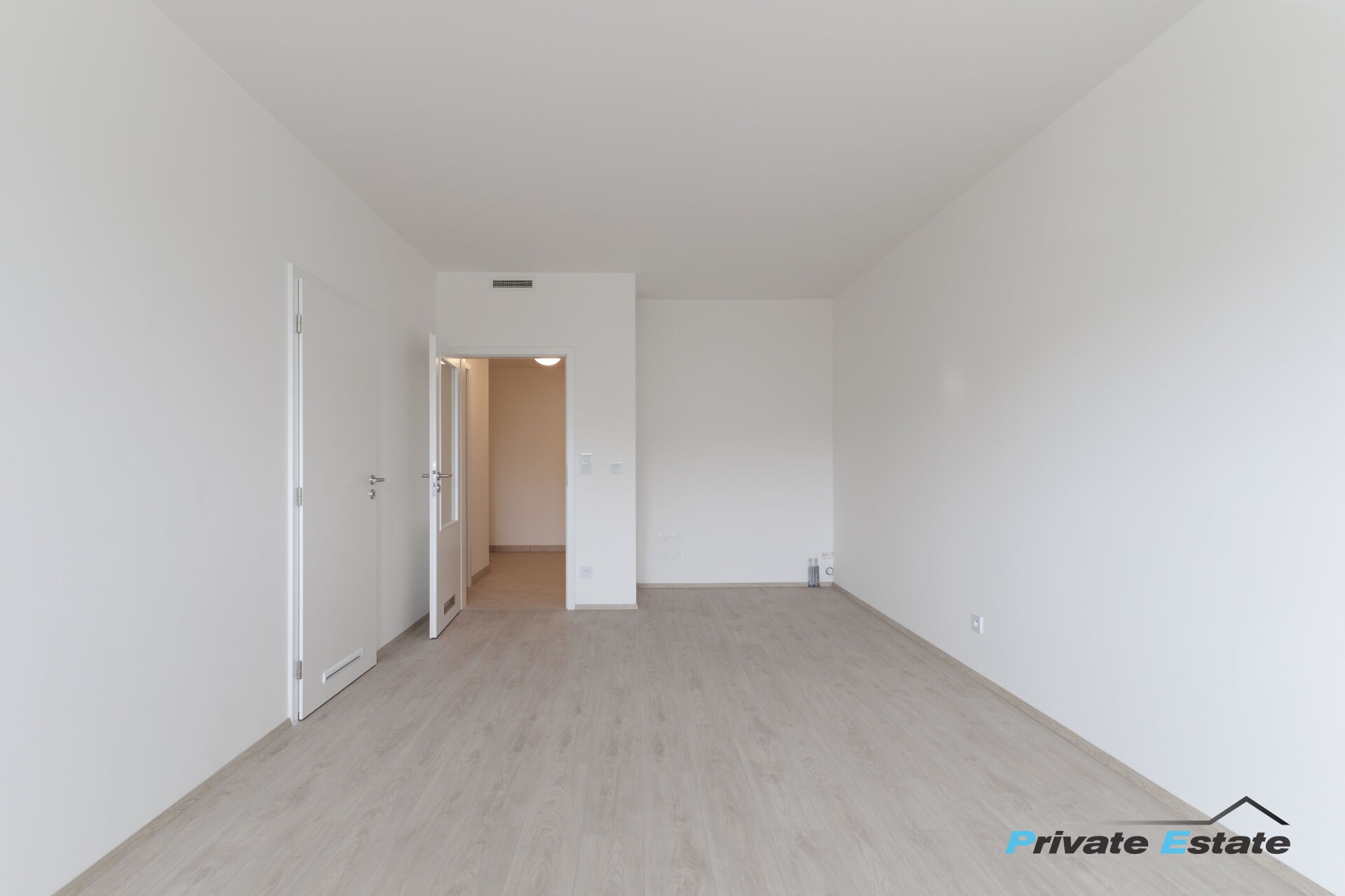 Prodej bytu (55m2) 2+kk s balkonem (7,5m2) a parkovacím stáním, novostavba - Fr. Diviše, Praha 10