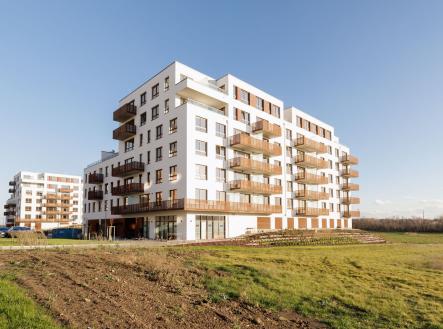 Prodej bytu 2+kk (55,1m2) s balkonem (7m2) a garážovým stáním - Malý Háj Praha 10