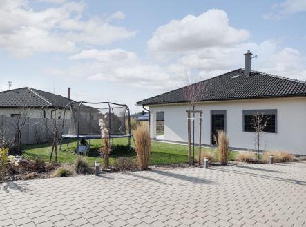 Prodej rodinného domu 4+kk o užitné ploše 120m2, terasa, sauna