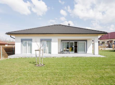 Prodej rodinného domu 4+kk o užitné ploše 120m2, terasa, sauna