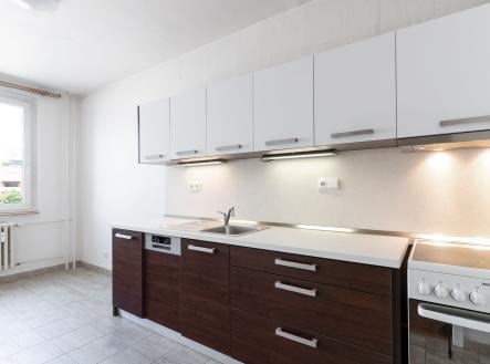 Prodej bytu 3+1 (75m2), lodžie (4m2) a sklep
