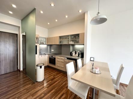 Pronájem bytu, 2+kk, 47 m²