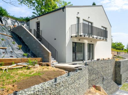 Prodej bytu 3+kk, 75 m², terasa 8 m², parkovací stání, výhled na historické centrum