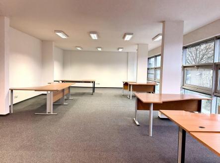 Pronájem kanceláře, 97 m²