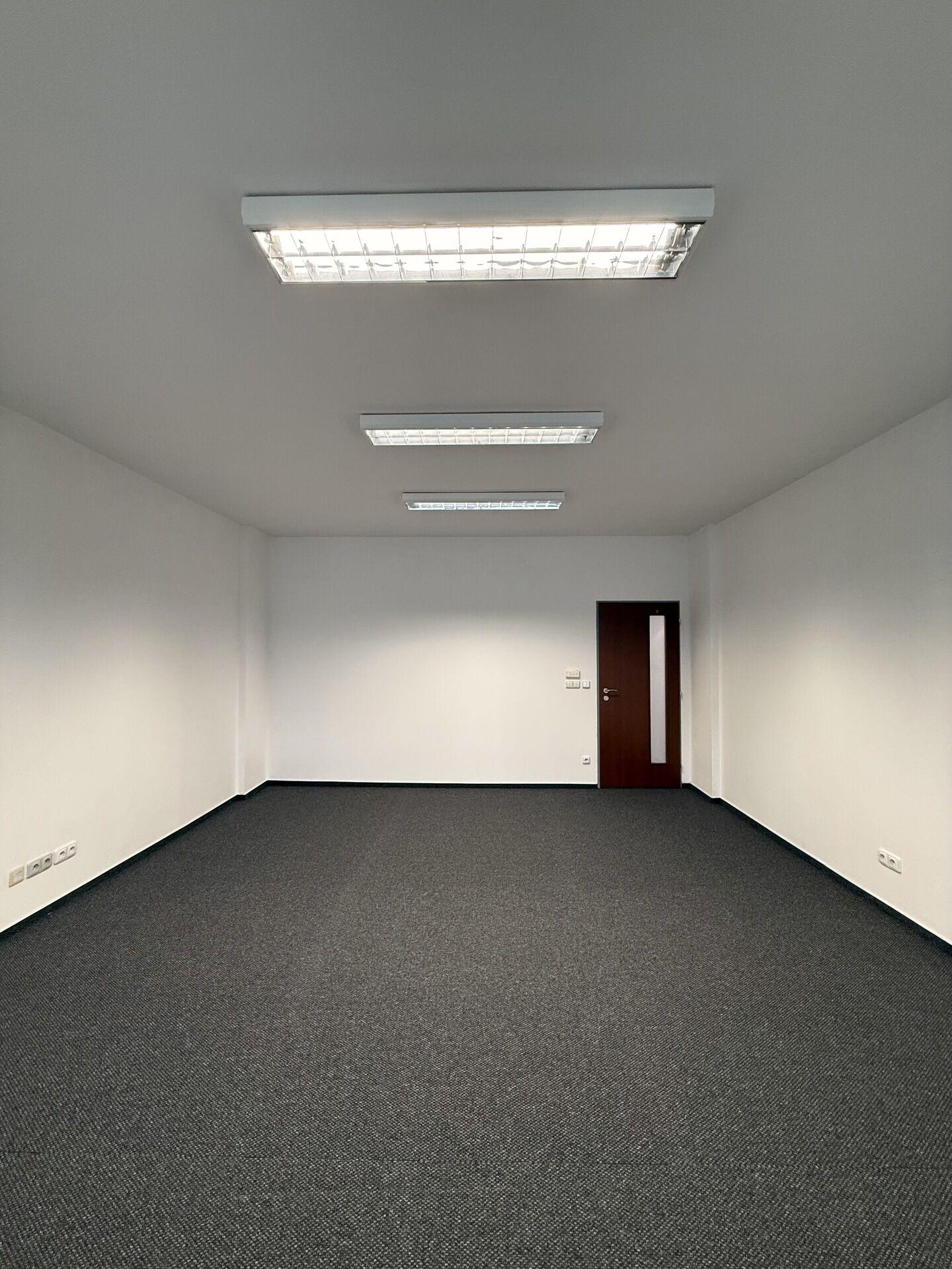 Pronájem kanceláře 29,7m2