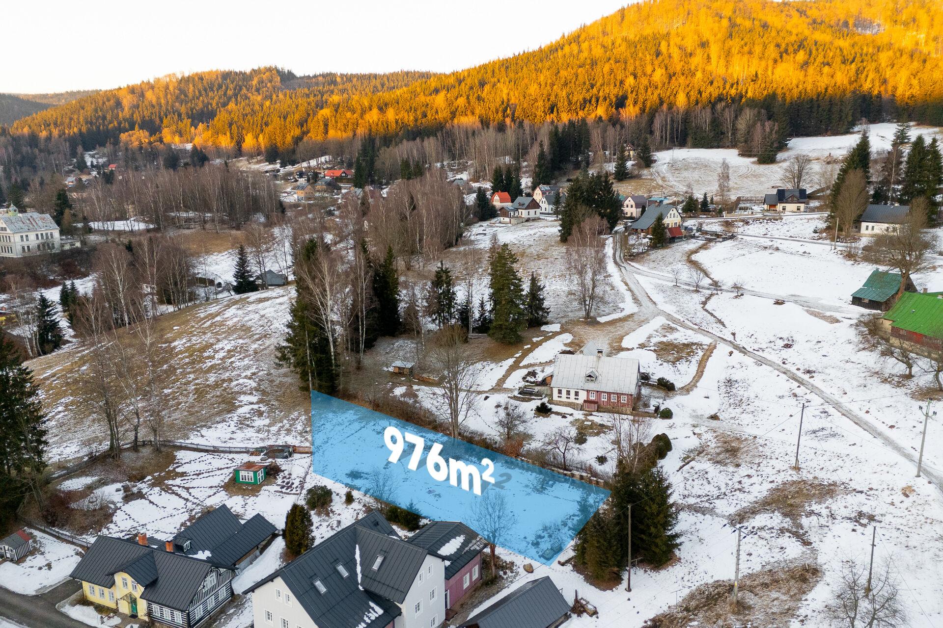 Stavební pozemek 976 m² s projektem roubenky, Antonínov – Jizerské hory