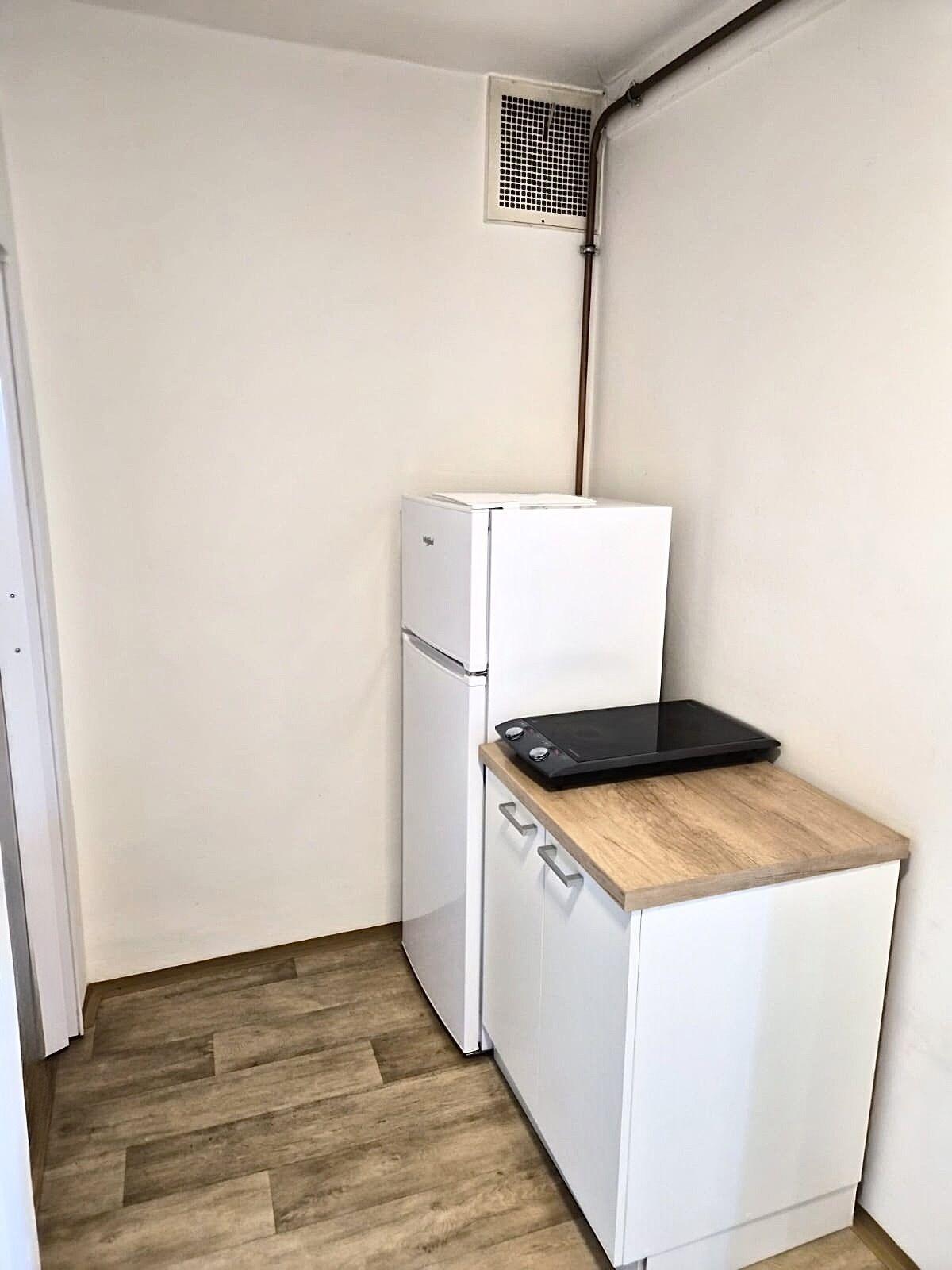 Pronájem bytu 40m2 1+kk s terasou (5m2), Břevnov - Praha 6