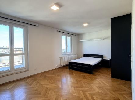 Pronájem bytu, 1+kk, 40 m²