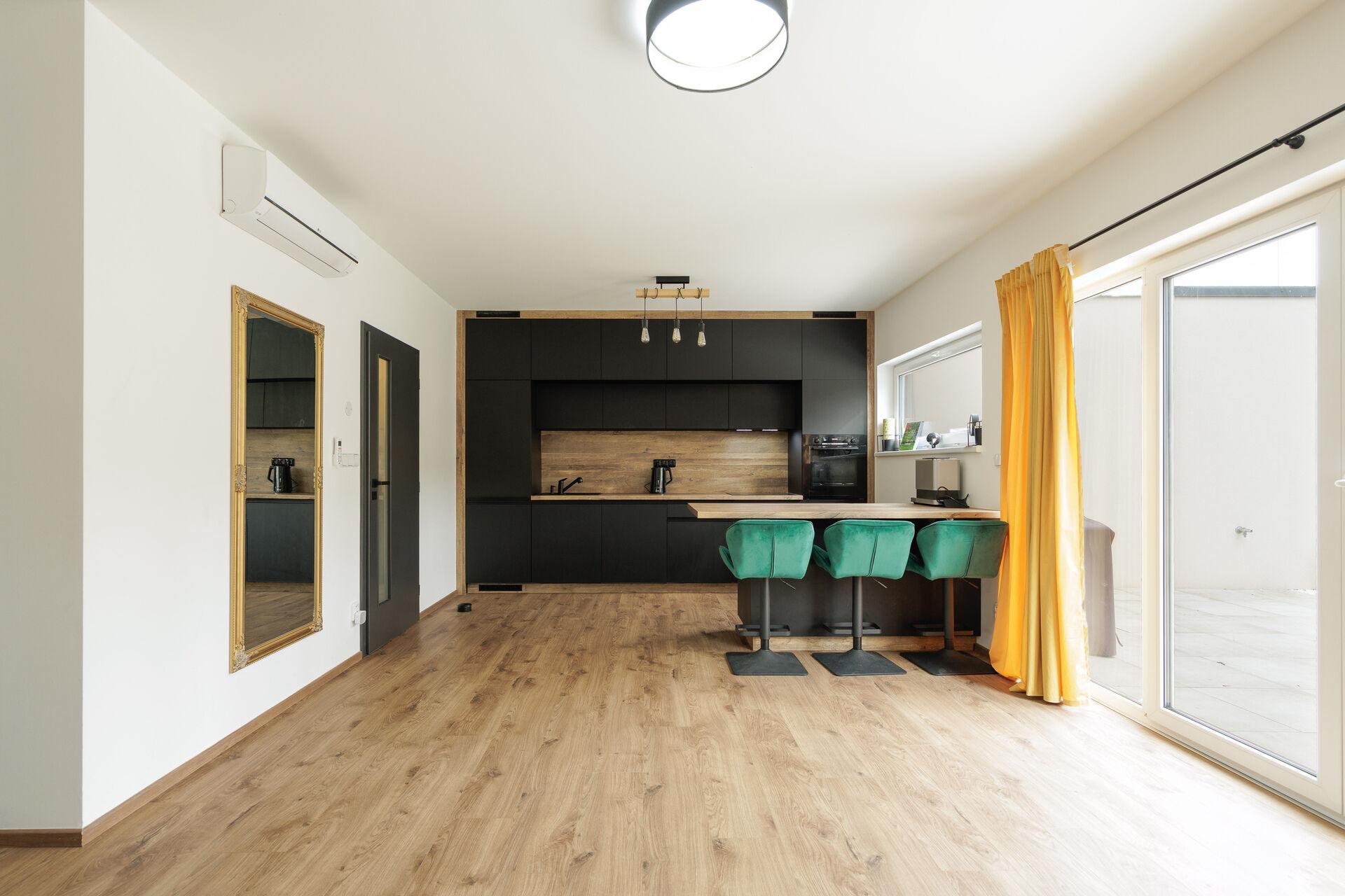 Pronájem rodinného domu 4+kk se zahradou 329 m2, Říčany