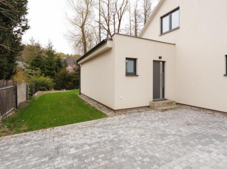 Pronájem bytu, 1+kk, 32 m²