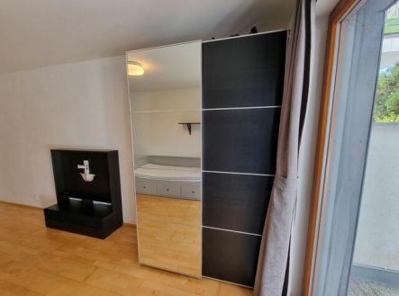 Pronájem bytu, 1+kk, 33 m²
