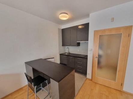 Pronájem bytu, 1+kk, 33 m² obrázek