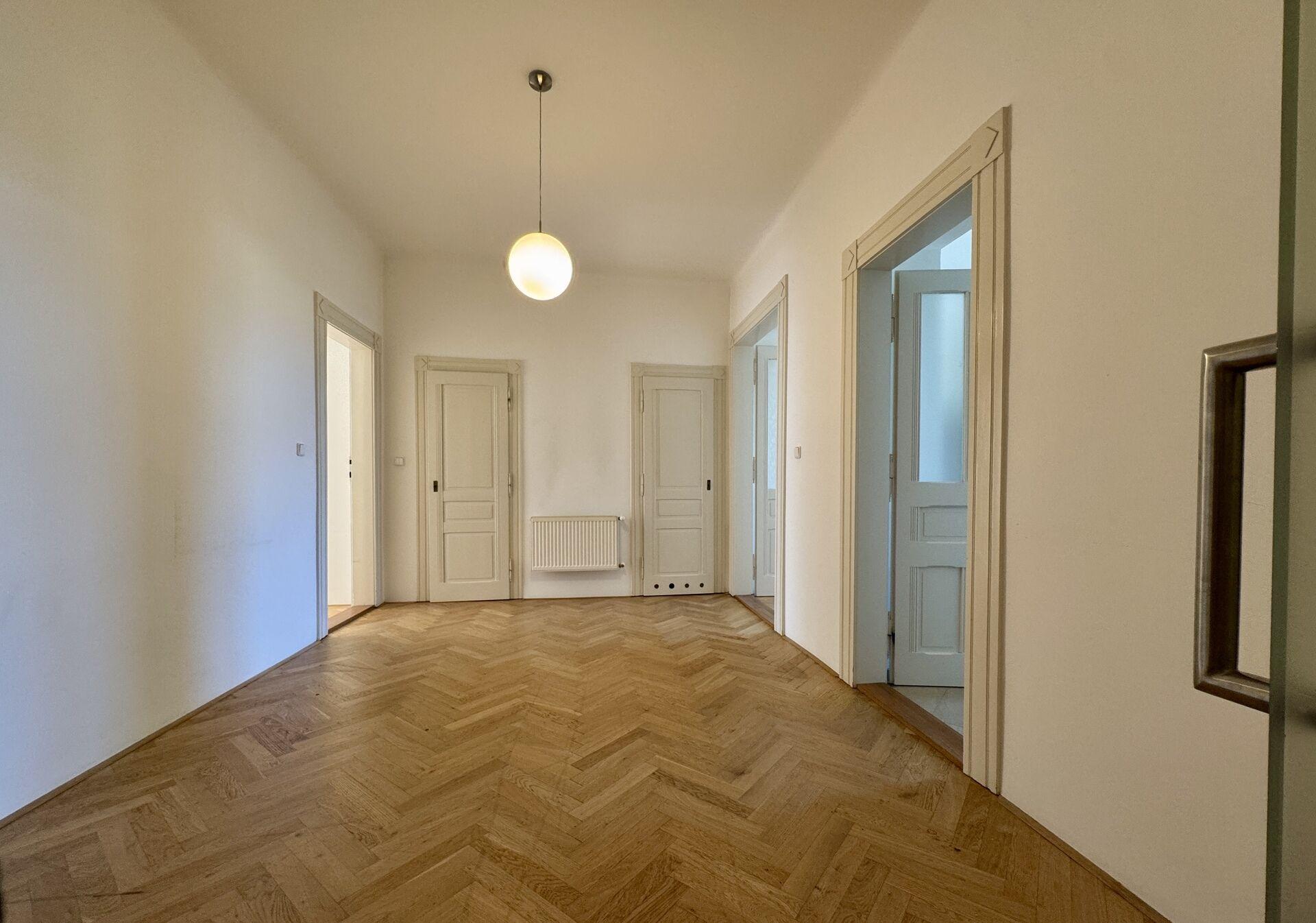 Pronájem bytu 2+1 | 87 m² | Mánesova, Praha 2 – Vinohrady