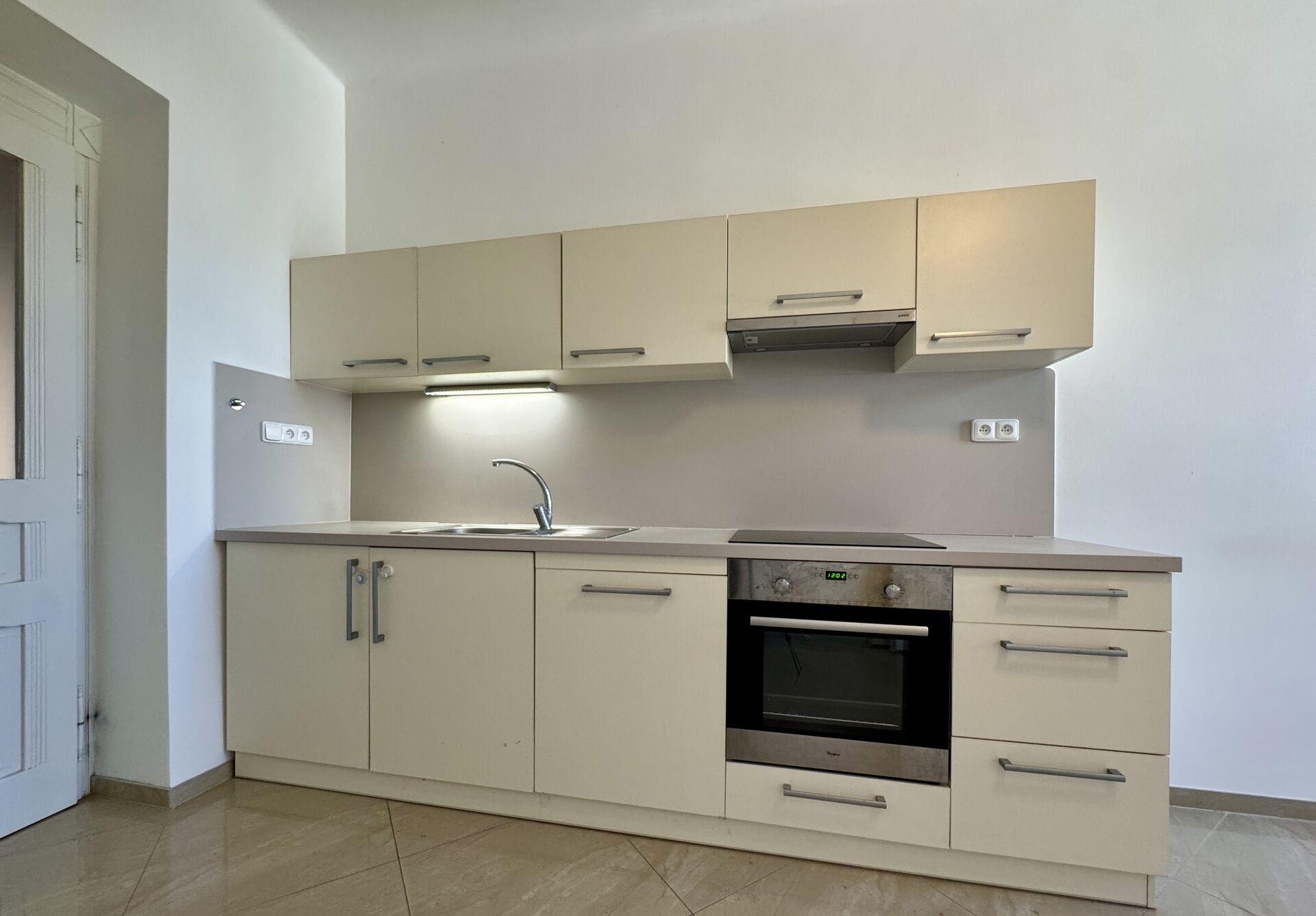 Pronájem bytu 2+1 | 87 m² | Mánesova, Praha 2 – Vinohrady