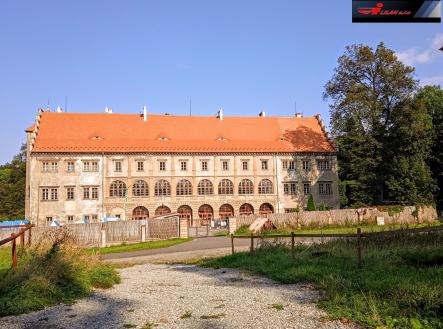 Pronájem - komerční objekt, jiný, 2 800 m²