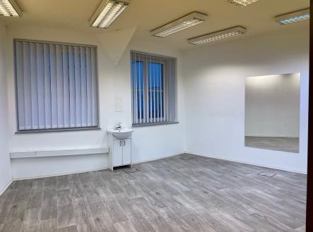 Pronájem kanceláře, 27 m²