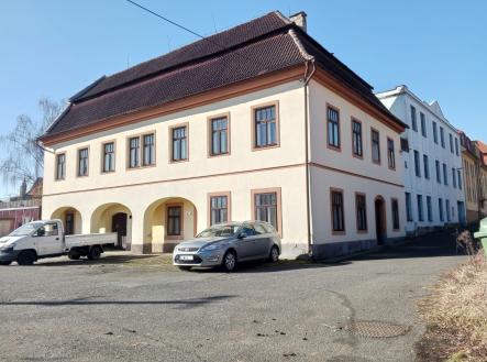 Prodej komerčního objektu, jiný, 814 m² obrázek