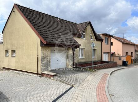 Prodej - dům/vila, 221 m²