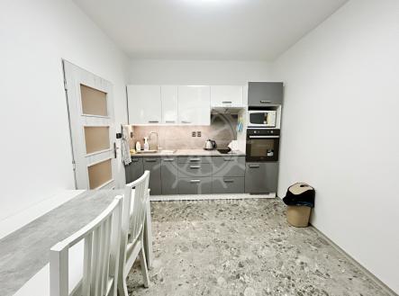 Pronájem bytu, 1+1, 36 m² obrázek