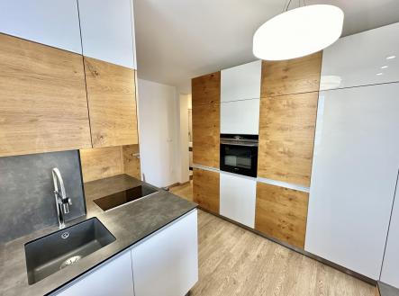 Pronájem bytu, 1+kk, 29 m²