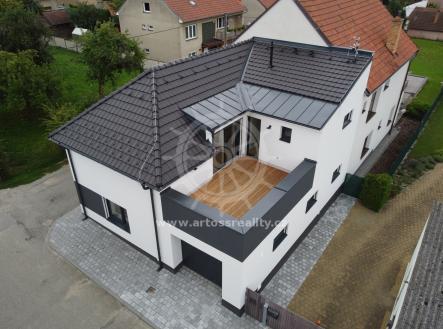 Pronájem - dům/vila, 156 m²