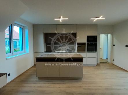 Pronájem - dům/vila, 156 m²