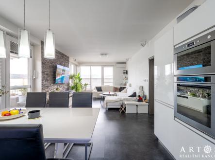 Pronájem bytu, 4+kk, 211 m²