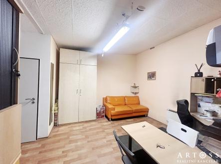 Pronájem komerčního objektu, sklad, 90 m²