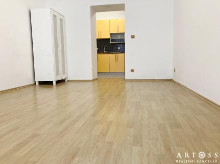 Pronájem bytu, 1+kk, 32 m²